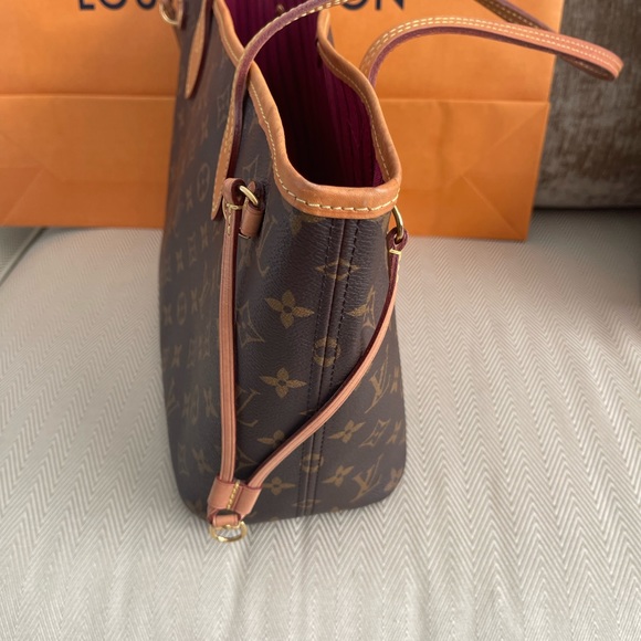 Louis Vuitton Neverfull PM with ORIGINAL BOX, BAG, DUST-BAG, RIBBON & RECEIPT. - Picture 9 of 16